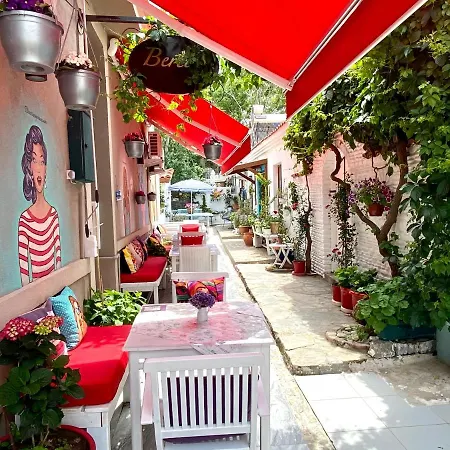 Hotel Bertiz Mignon Bozcaada