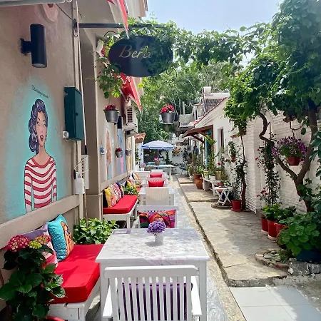 Bertiz Mignon Bozcaada